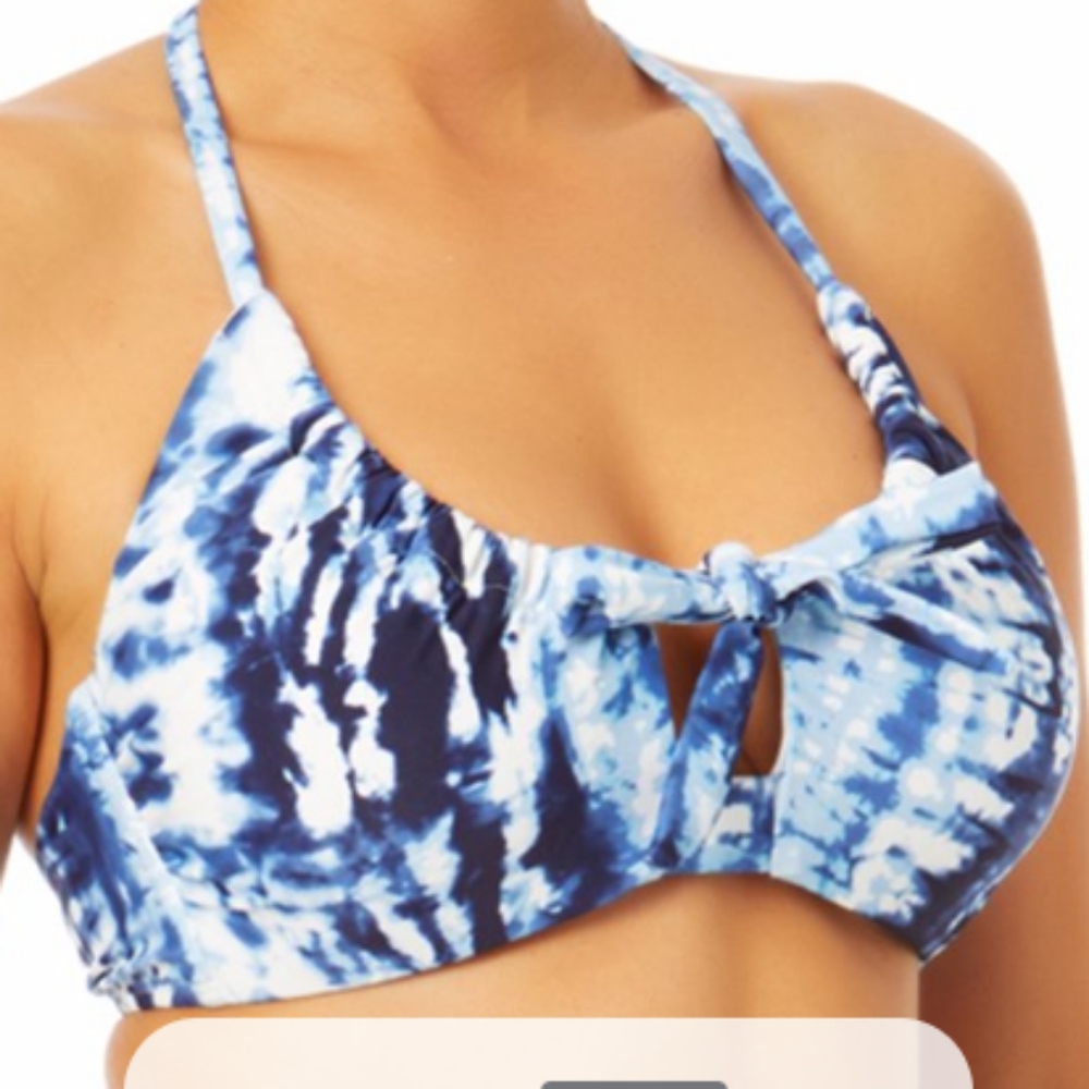Brand New 🆕 time and Tru blue tye dye bikini top size M